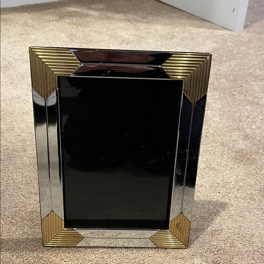 Elegant Black and Gold Photo Frame